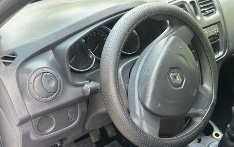 Renault Logan II, 2017 год, 500 000 рублей, 14 фотография