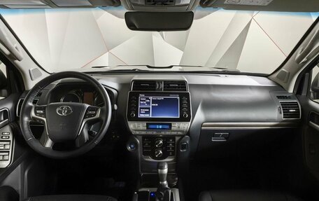 Toyota Land Cruiser Prado 150 рестайлинг 2, 2021 год, 5 895 000 рублей, 10 фотография