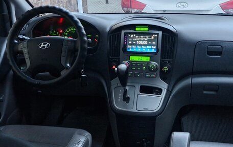 Hyundai Grand Starex Grand Starex I рестайлинг 2, 2013 год, 1 990 000 рублей, 7 фотография
