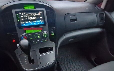 Hyundai Grand Starex Grand Starex I рестайлинг 2, 2013 год, 1 990 000 рублей, 6 фотография