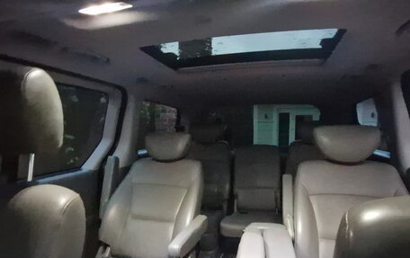 Hyundai Grand Starex Grand Starex I рестайлинг 2, 2013 год, 1 990 000 рублей, 9 фотография