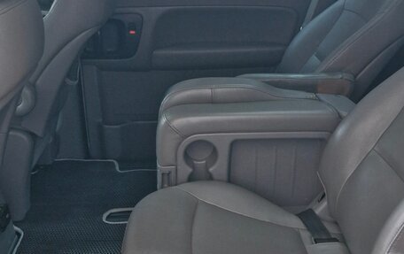 Hyundai Grand Starex Grand Starex I рестайлинг 2, 2013 год, 1 990 000 рублей, 15 фотография