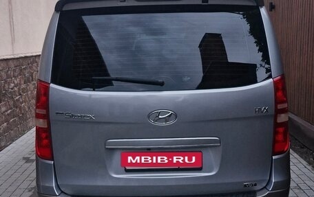 Hyundai Grand Starex Grand Starex I рестайлинг 2, 2013 год, 1 990 000 рублей, 24 фотография
