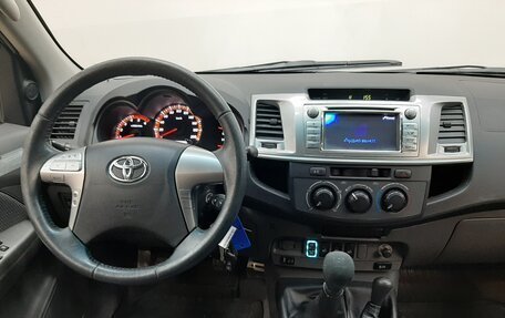 Toyota Hilux VII, 2013 год, 1 690 000 рублей, 16 фотография