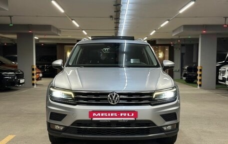 Volkswagen Tiguan II, 2018 год, 2 450 000 рублей, 2 фотография