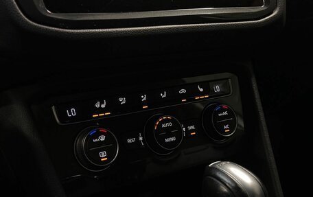 Volkswagen Tiguan II, 2018 год, 2 450 000 рублей, 19 фотография