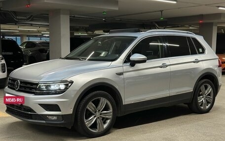 Volkswagen Tiguan II, 2018 год, 2 450 000 рублей, 8 фотография