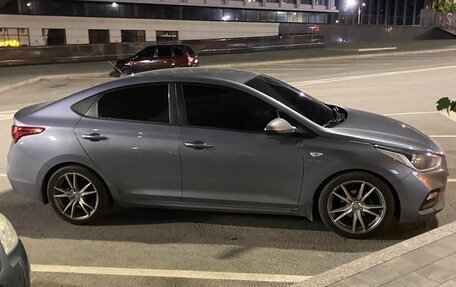 Hyundai Solaris II рестайлинг, 2018 год, 1 370 000 рублей, 2 фотография