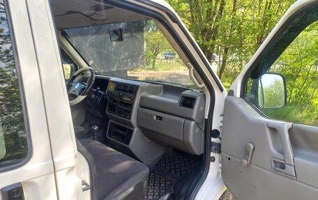 Volkswagen Transporter T4, 2001 год, 715 000 рублей, 1 фотография