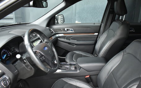 Ford Explorer VI, 2018 год, 3 270 000 рублей, 10 фотография