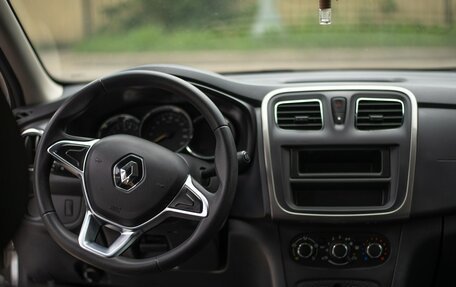Renault Logan II, 2018 год, 760 000 рублей, 11 фотография