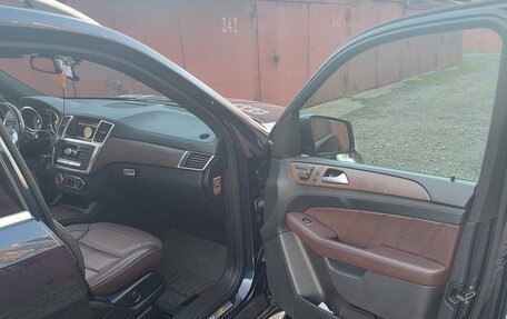 Mercedes-Benz GL-Класс, 2015 год, 2 500 000 рублей, 15 фотография