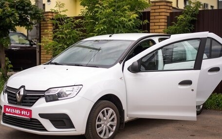 Renault Logan II, 2018 год, 760 000 рублей, 7 фотография