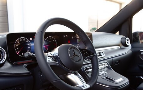 Mercedes-Benz V-Класс, 2024 год, 13 990 000 рублей, 15 фотография