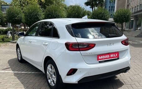 KIA cee'd III, 2022 год, 2 250 000 рублей, 9 фотография