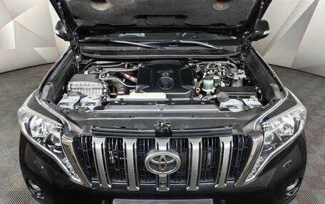 Toyota Land Cruiser Prado 150 рестайлинг 2, 2016 год, 3 497 000 рублей, 11 фотография