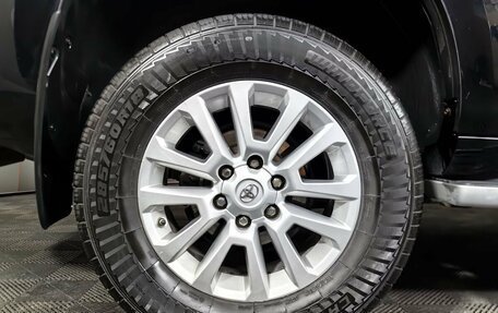 Toyota Land Cruiser Prado 150 рестайлинг 2, 2016 год, 3 497 000 рублей, 9 фотография