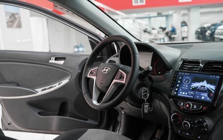 Hyundai Solaris II рестайлинг, 2013 год, 699 000 рублей, 12 фотография