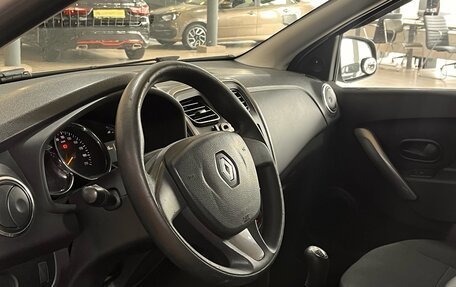 Renault Logan II, 2015 год, 430 000 рублей, 15 фотография