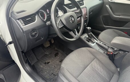 Skoda Octavia, 2017 год, 1 275 000 рублей, 8 фотография