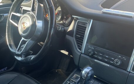 Porsche Macan I рестайлинг, 2018 год, 3 900 000 рублей, 2 фотография
