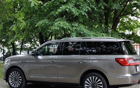 Lincoln Navigator, 2019 год, 5 000 000 рублей, 3 фотография