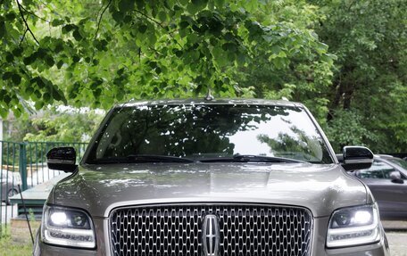 Lincoln Navigator, 2019 год, 5 000 000 рублей, 2 фотография