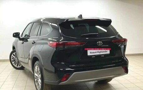 Toyota Highlander, 2025 год, 5 970 000 рублей, 6 фотография