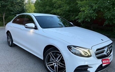 Mercedes-Benz E-Класс, 2019 год, 3 700 000 рублей, 1 фотография