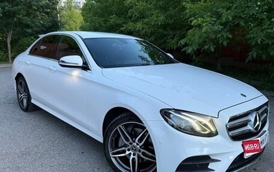 Mercedes-Benz E-Класс, 2019 год, 3 700 000 рублей, 1 фотография