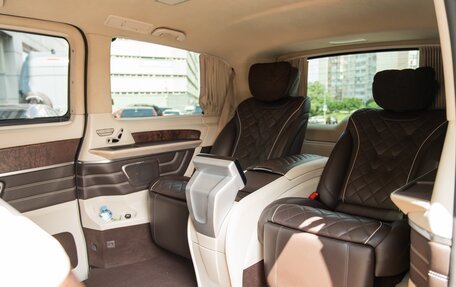 Mercedes-Benz V-Класс, 2016 год, 7 000 000 рублей, 2 фотография