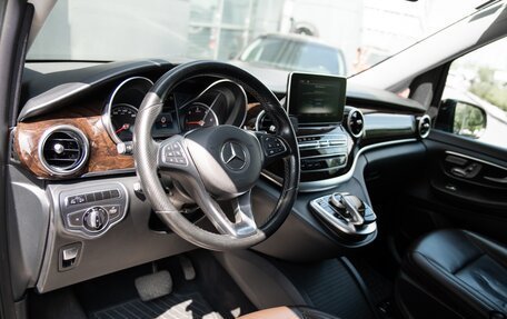 Mercedes-Benz V-Класс, 2016 год, 7 000 000 рублей, 10 фотография