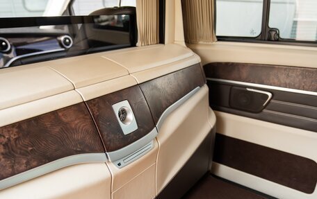 Mercedes-Benz V-Класс, 2016 год, 7 000 000 рублей, 19 фотография