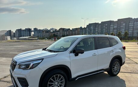 Subaru Forester, 2021 год, 3 000 000 рублей, 3 фотография