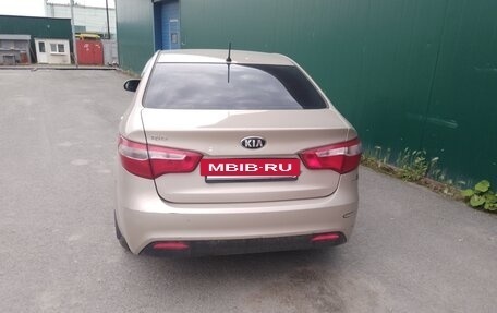 KIA Rio III рестайлинг, 2014 год, 800 000 рублей, 3 фотография