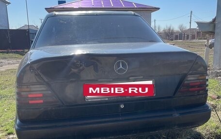 Mercedes-Benz E-Класс, 1992 год, 100 000 рублей, 4 фотография