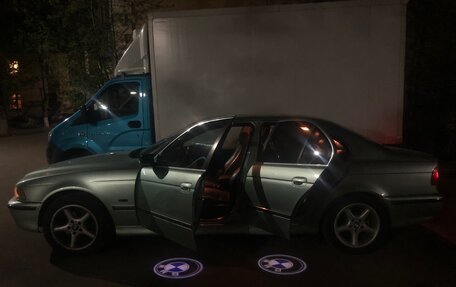 BMW 5 серия, 1998 год, 650 000 рублей, 11 фотография