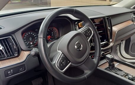 Volvo XC60 II, 2021 год, 4 200 000 рублей, 7 фотография