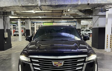 Cadillac Escalade V, 2023 год, 17 000 000 рублей, 2 фотография