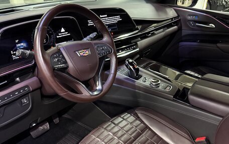 Cadillac Escalade V, 2023 год, 17 000 000 рублей, 10 фотография