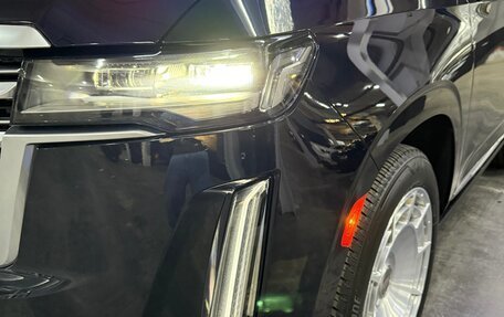 Cadillac Escalade V, 2023 год, 17 000 000 рублей, 4 фотография