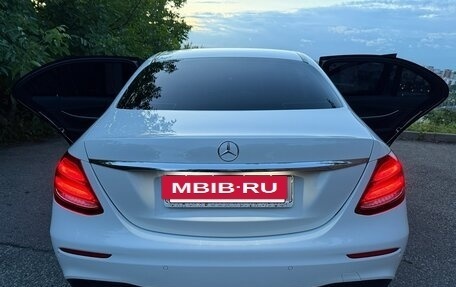 Mercedes-Benz E-Класс, 2019 год, 3 700 000 рублей, 6 фотография