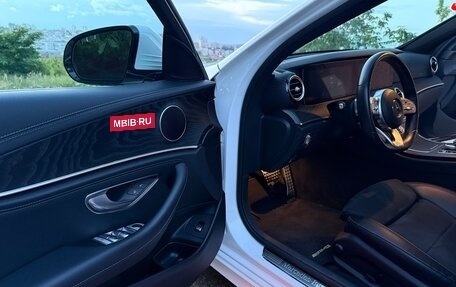 Mercedes-Benz E-Класс, 2019 год, 3 700 000 рублей, 12 фотография