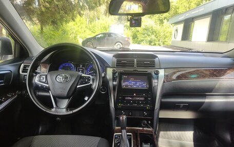 Toyota Camry, 2017 год, 1 920 000 рублей, 7 фотография