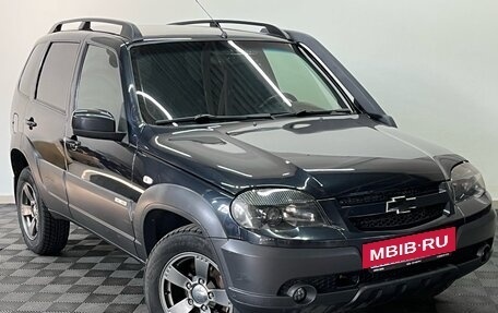 Chevrolet Niva I рестайлинг, 2017 год, 675 000 рублей, 3 фотография