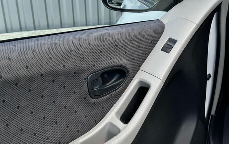 Toyota Vitz, 2009 год, 599 900 рублей, 15 фотография