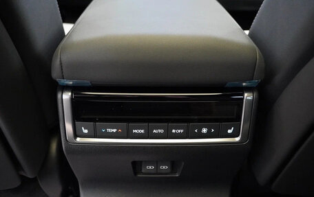 Lexus GX, 2024 год, 12 580 000 рублей, 17 фотография