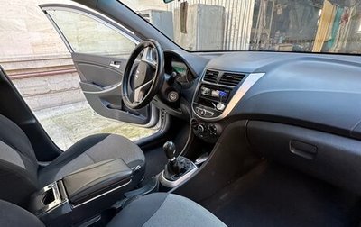 Hyundai Solaris II рестайлинг, 2011 год, 780 000 рублей, 1 фотография