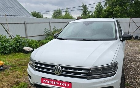 Volkswagen Tiguan II, 2019 год, 2 080 000 рублей, 1 фотография