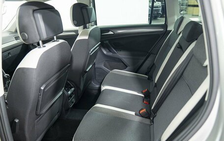 Volkswagen Tiguan II, 2019 год, 2 389 000 рублей, 20 фотография